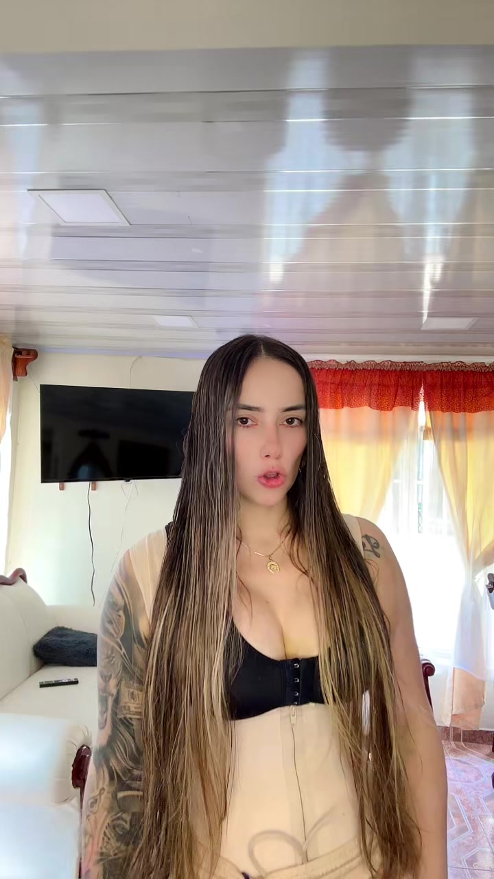@Paola_londonoo