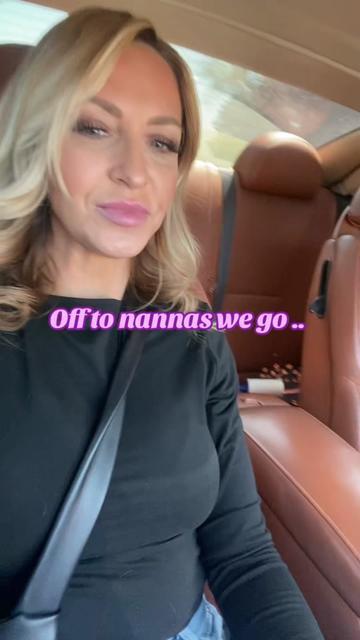 @RebeccaAnnAmbrose 💋❌