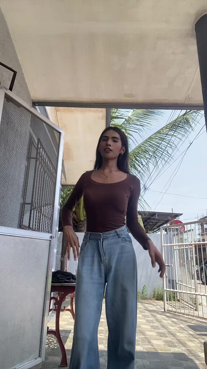 @⃟