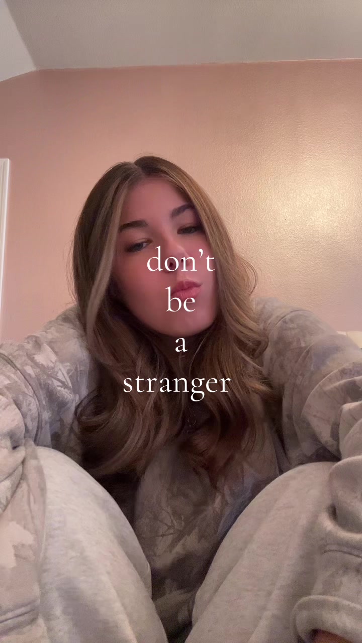 @holly