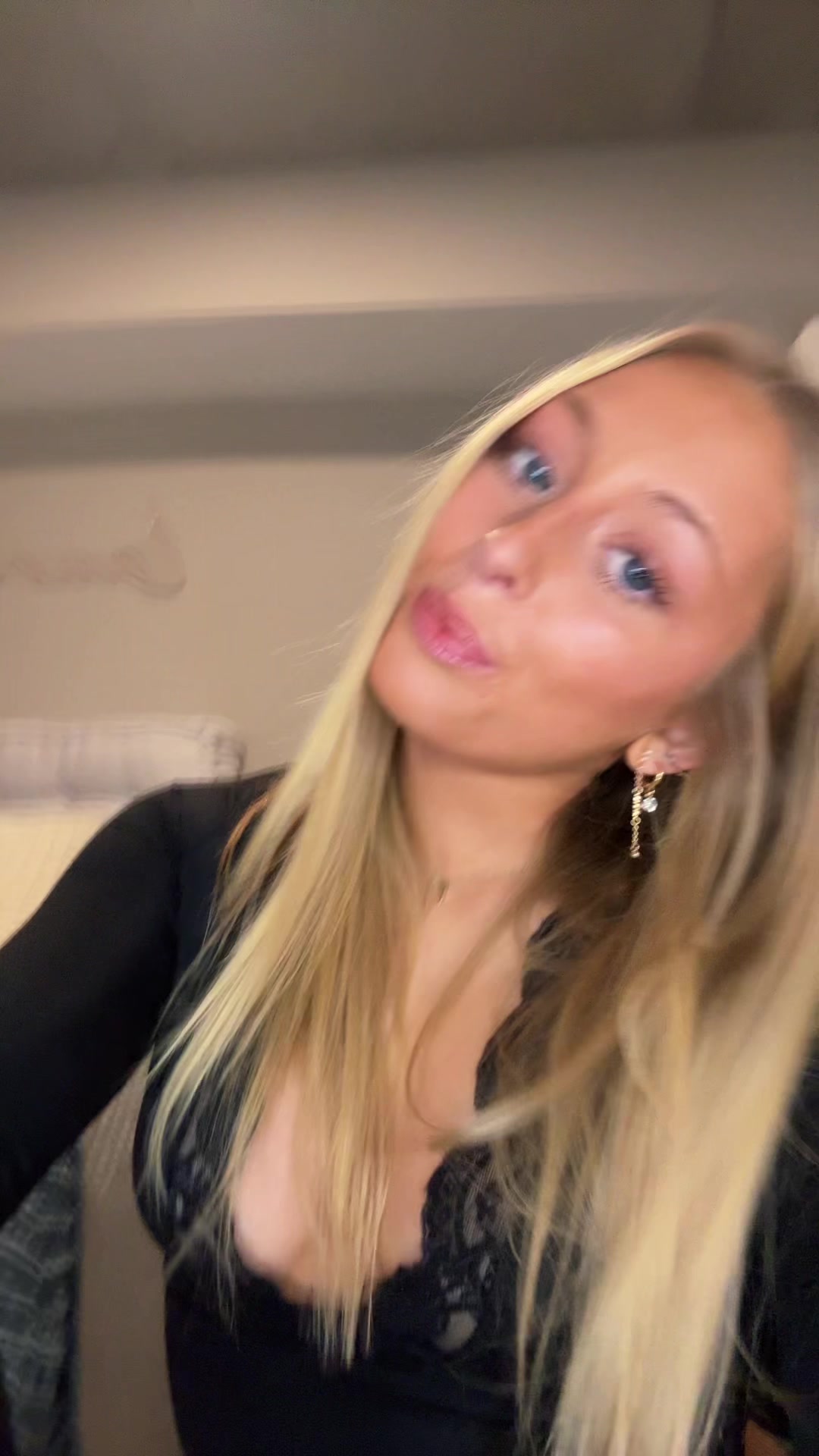 @laurencrino