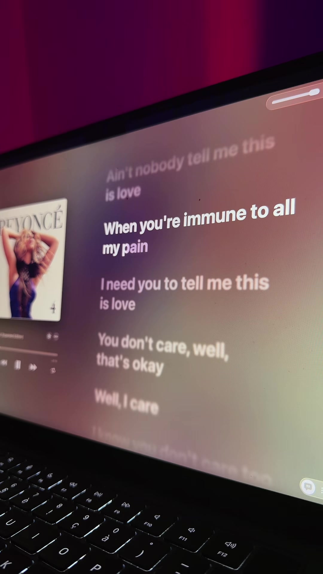 @🎧