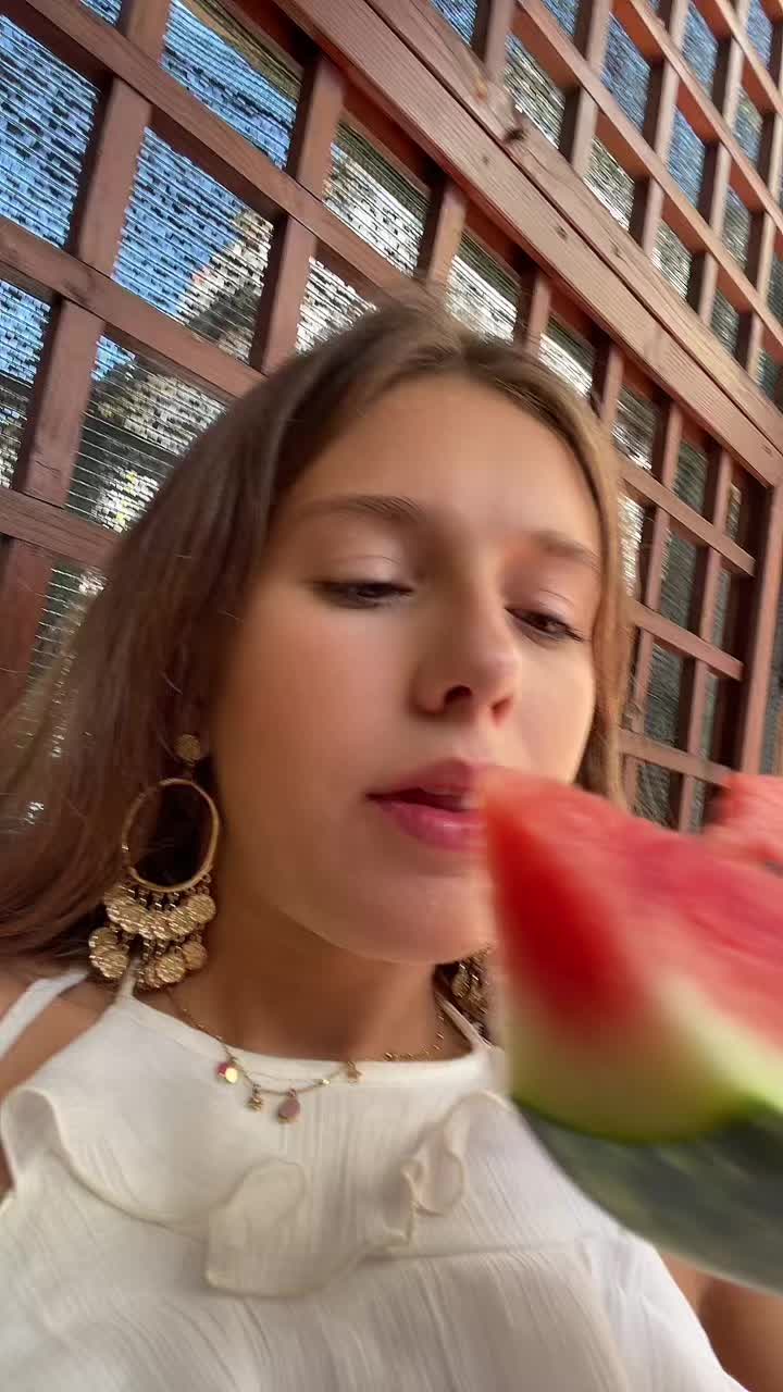 @✰