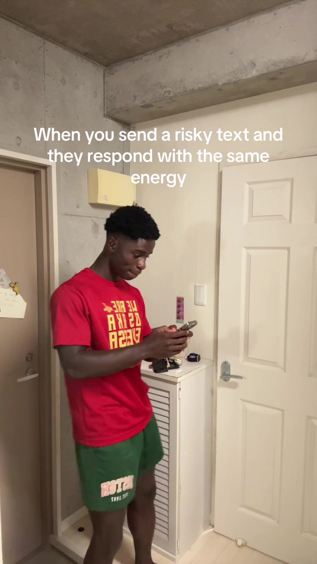 @T