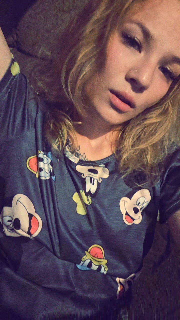 @Анюта😘