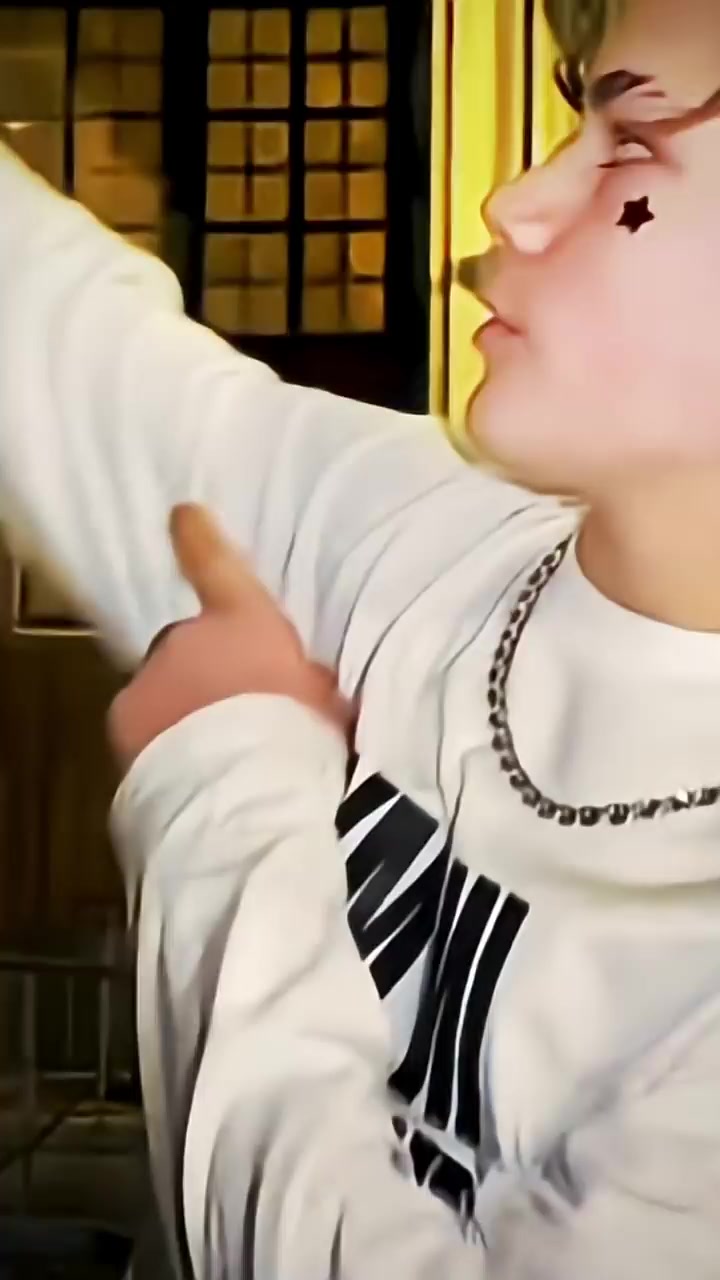 @𝓝oe (version'𝓒larissa)