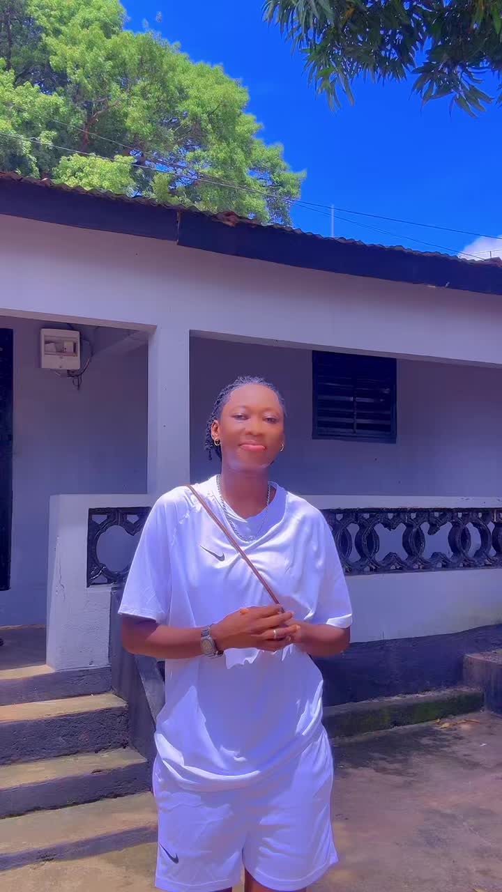 @Astou De Ciss&eacute;