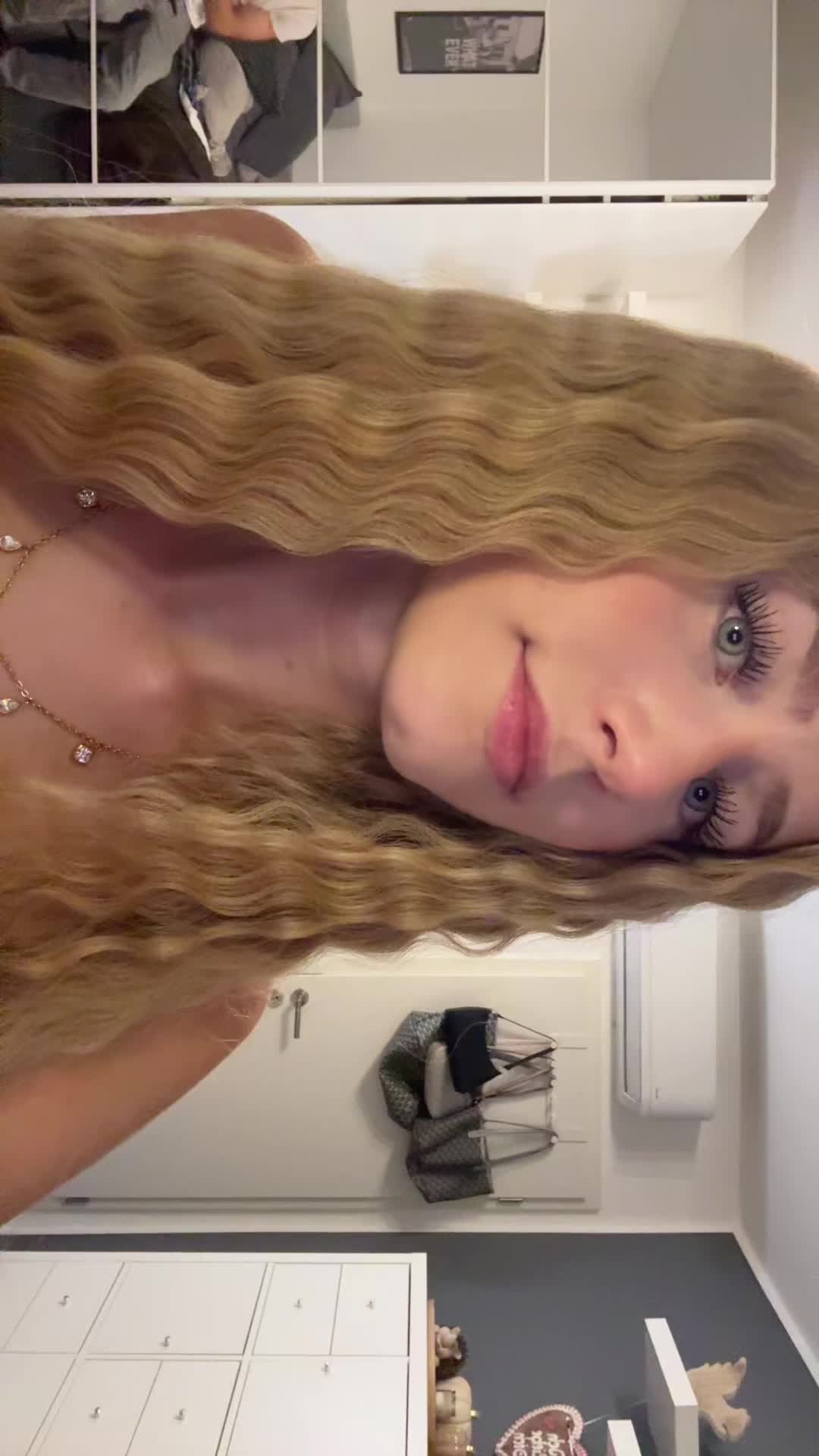 @annika