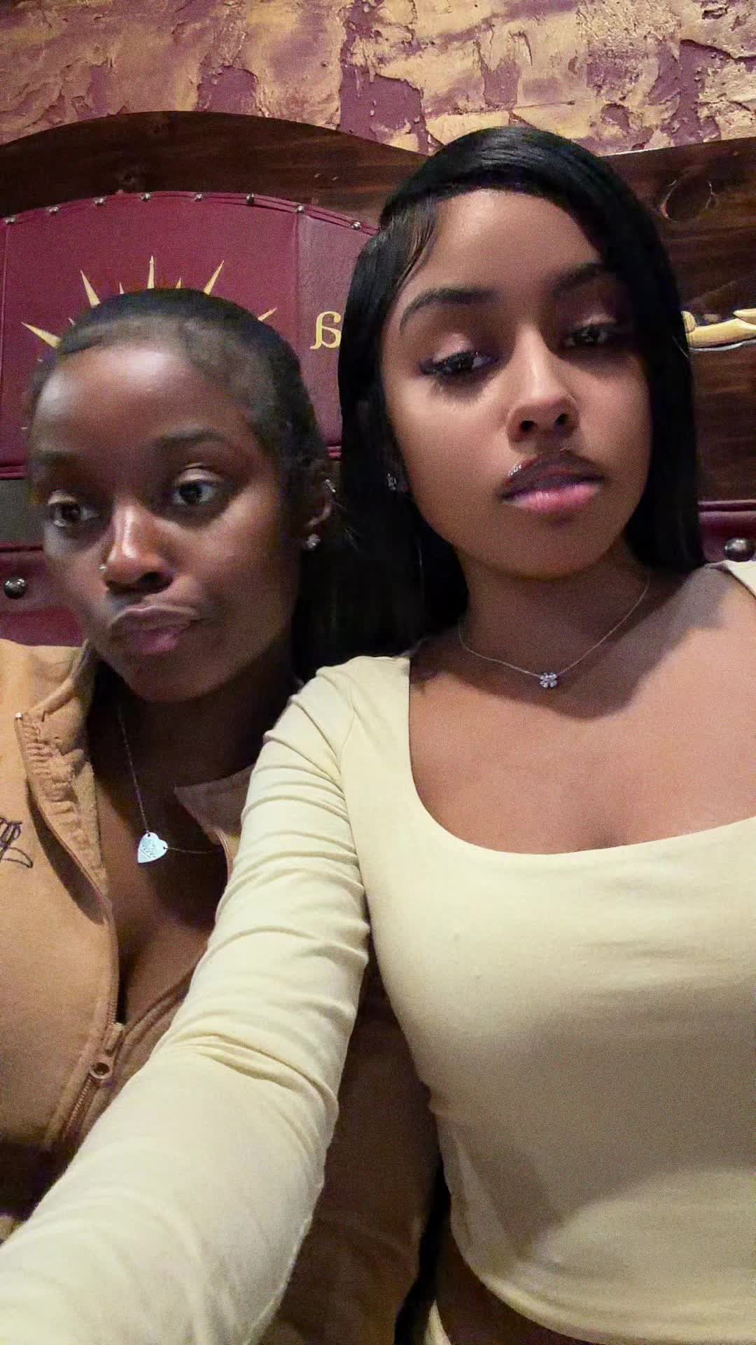 @AlexisNicoleee