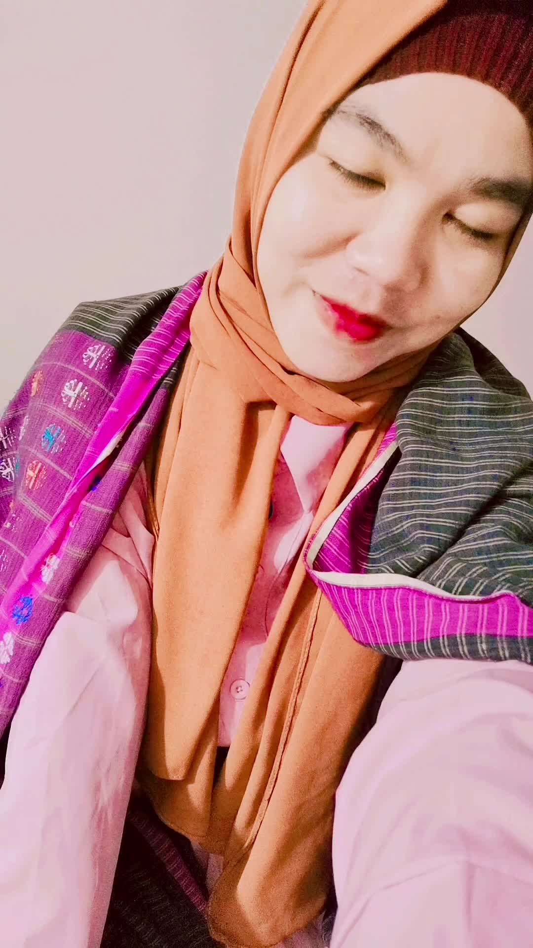 @Nhur