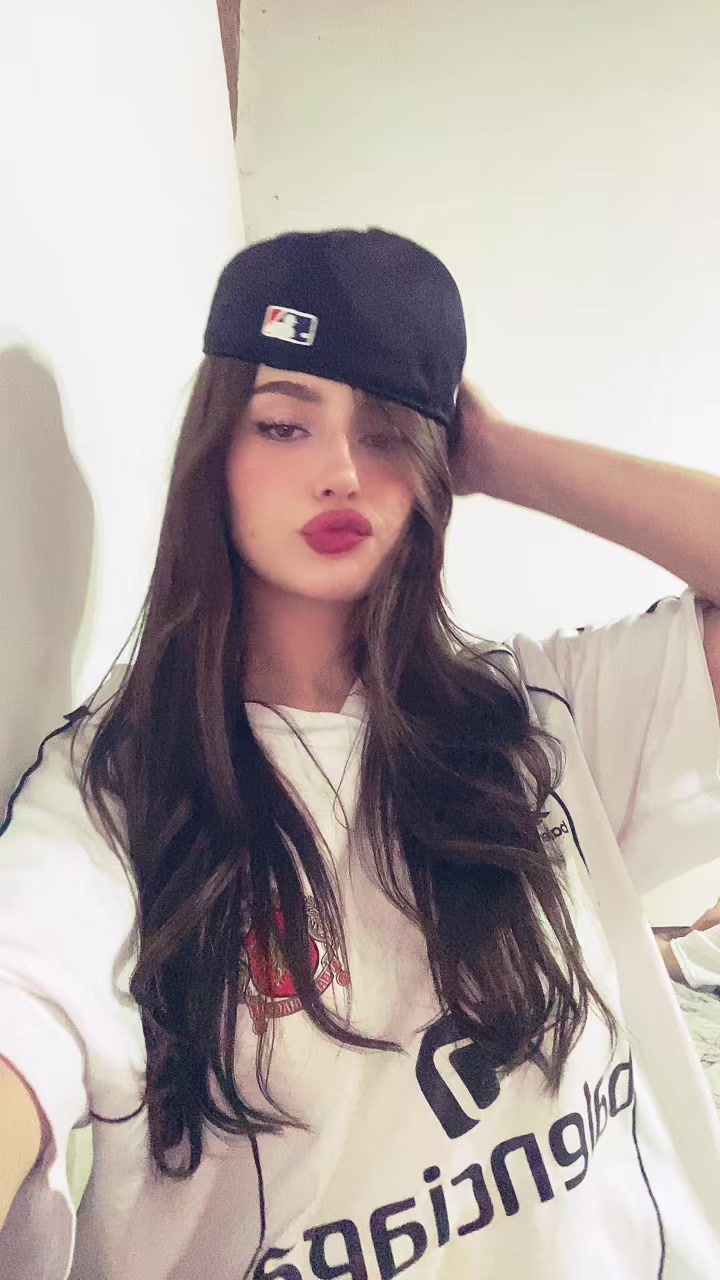 @𝓶𝓲𝓵𝓲 𝓭𝓸𝓷𝓲𝓷𝓲