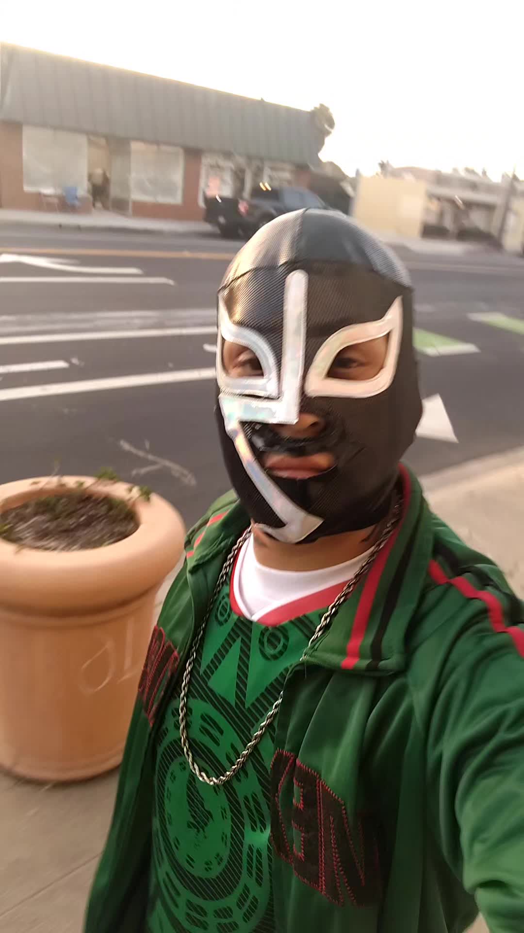@jramos988tijuana
