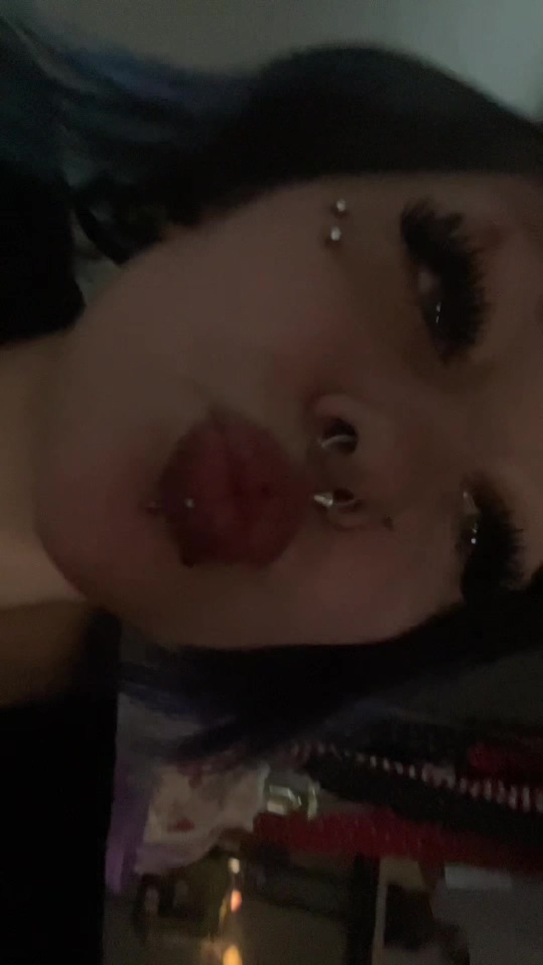 @unbecomingd0lly