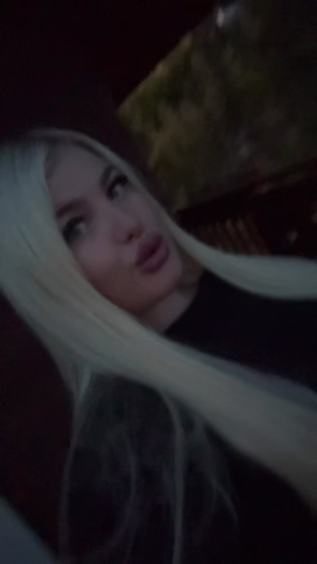 @𝐑🍒