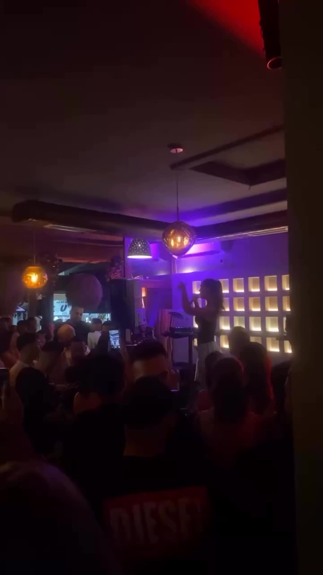 @𝗱𝗮𝗶𝗹𝘆𝘅𝗵𝗲𝗻𝘀𝗶𝗹𝗮