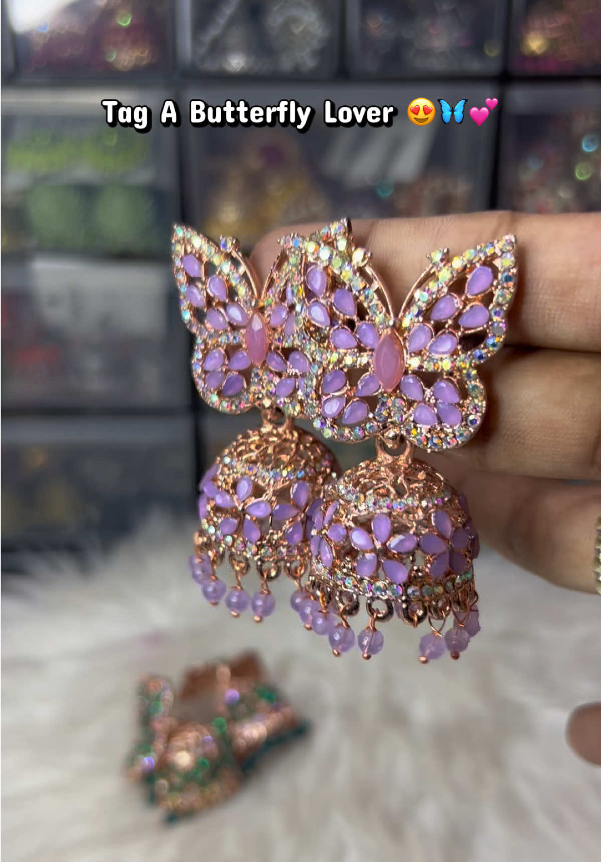 @Jewelsbyshax_