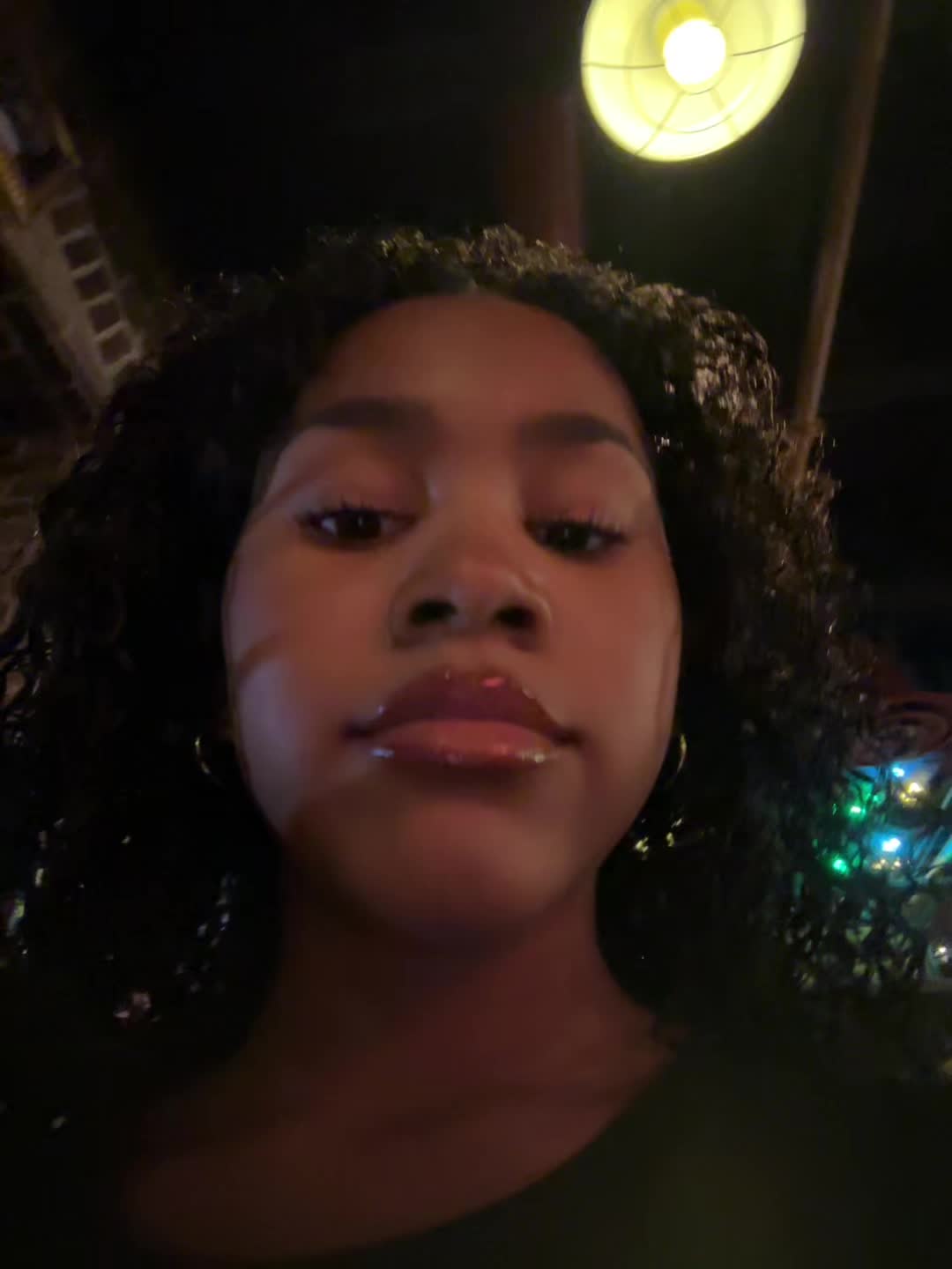 @Curlsbyhana