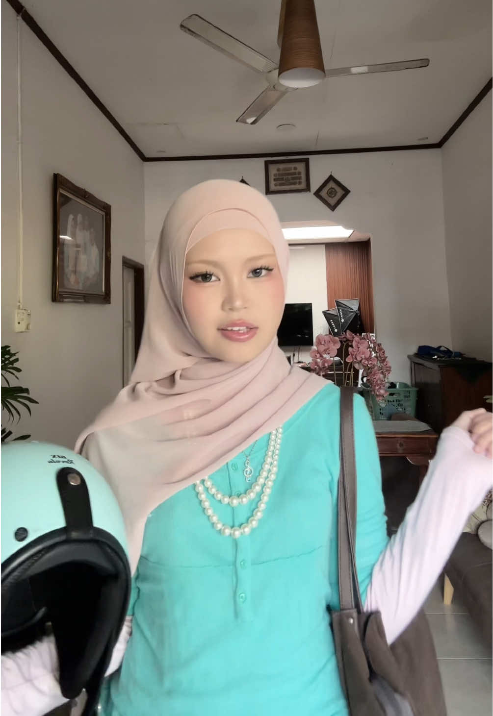 @Almiera