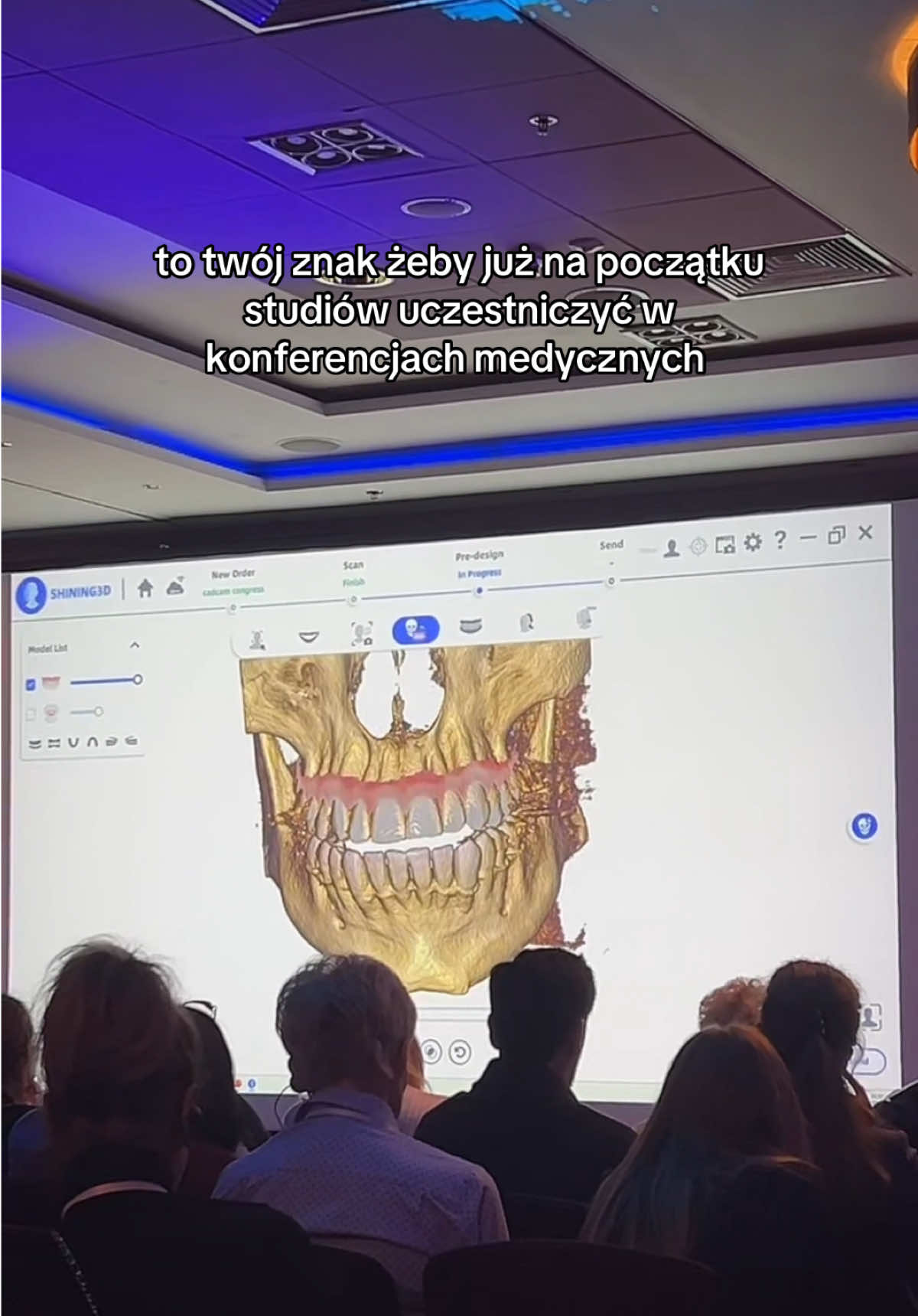 @Soph🌸🩺🦷