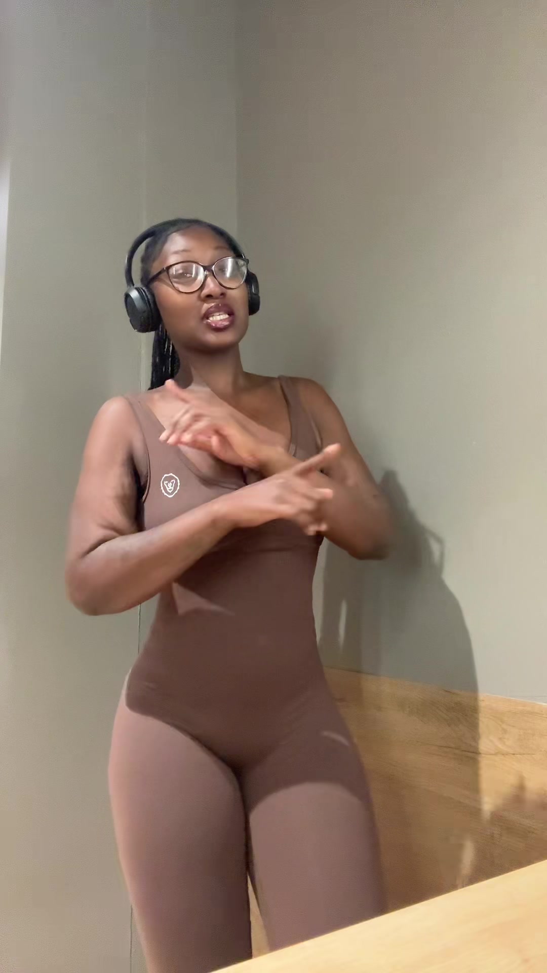 @Enoaboraa