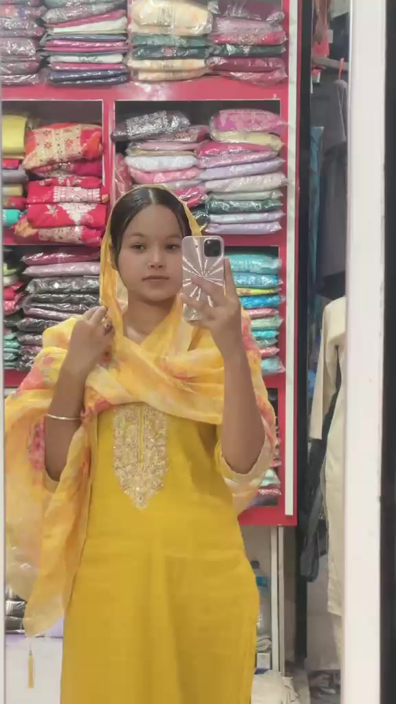 @माही चौधरी ✨