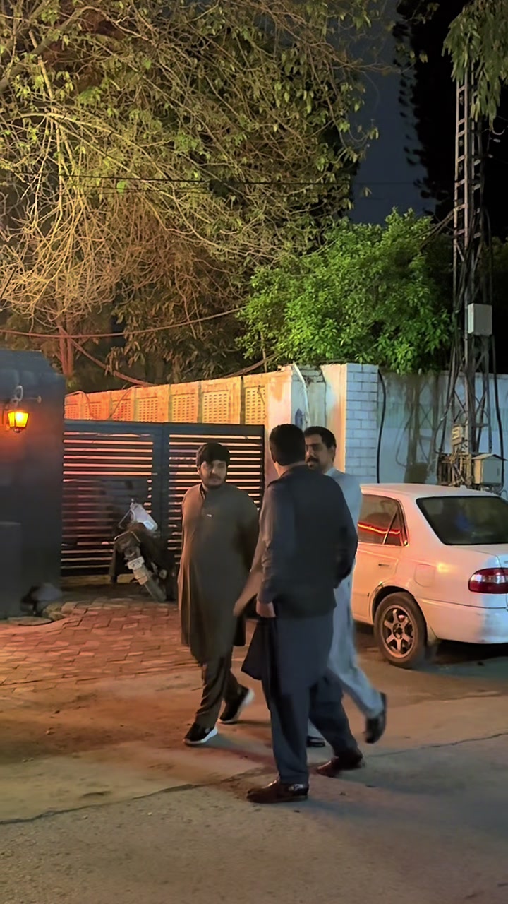 @Malak Nasar khan (MNk)