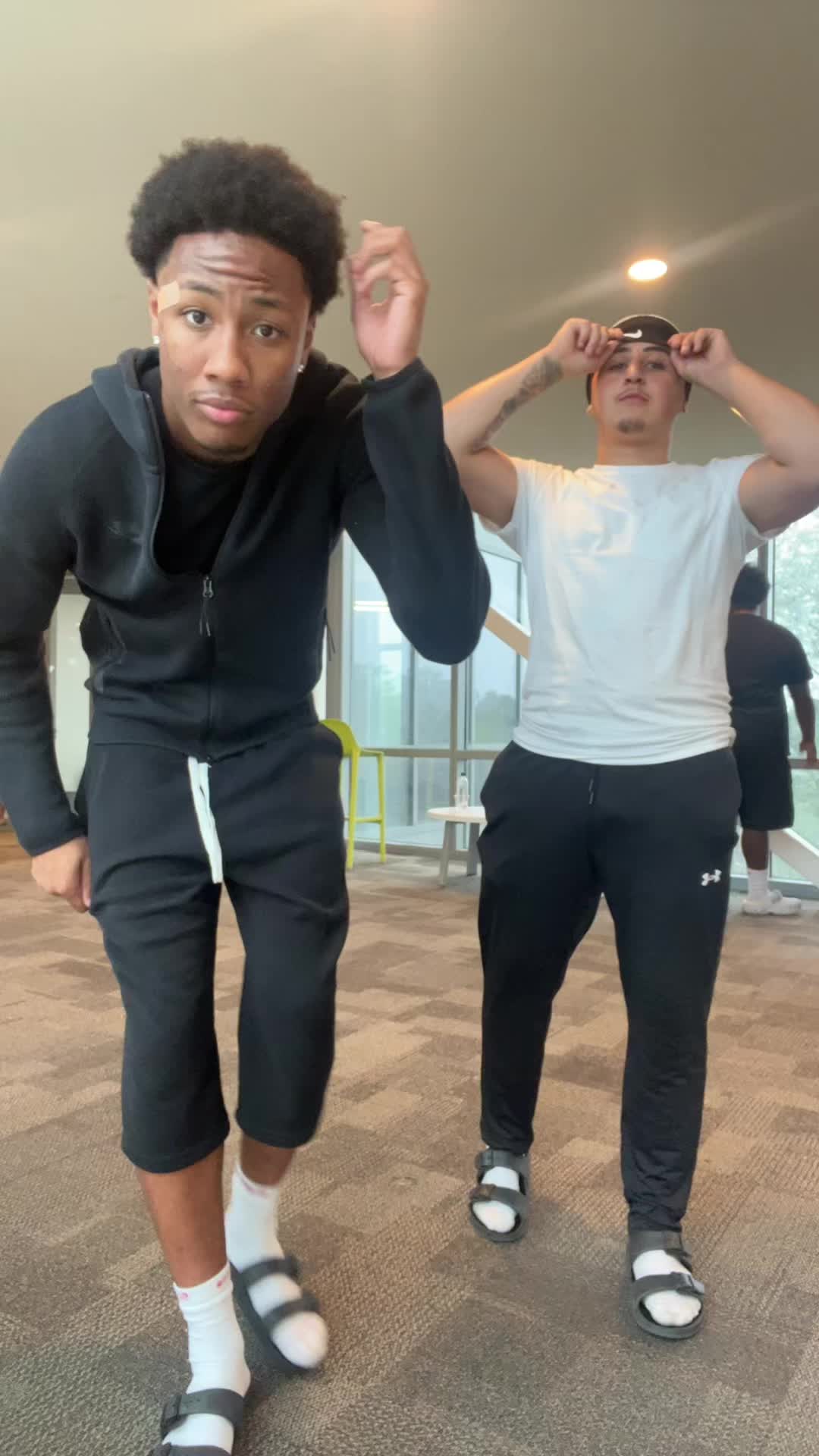 @NeeeEF