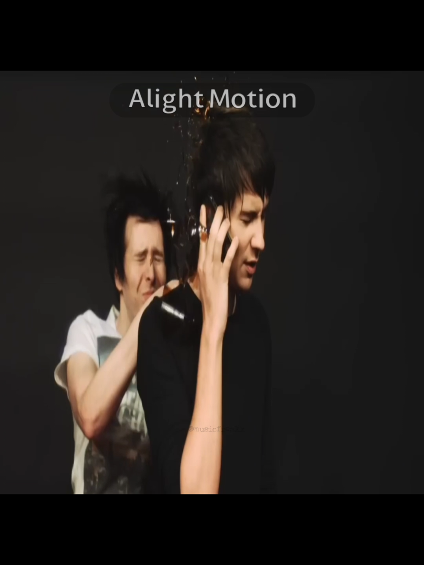 @𝓜𝓾𝓼𝓲𝓬𝓕𝓻𝓮𝓪𝓴🎼🪽
