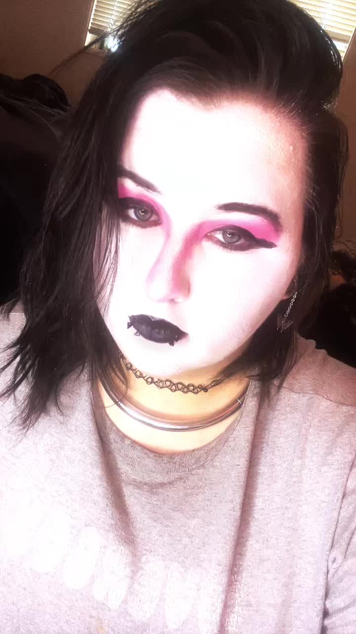 @sp00ky_treats