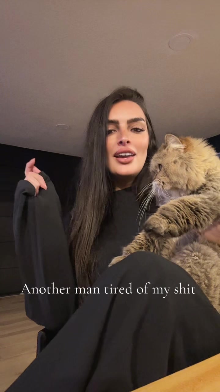 @Elle