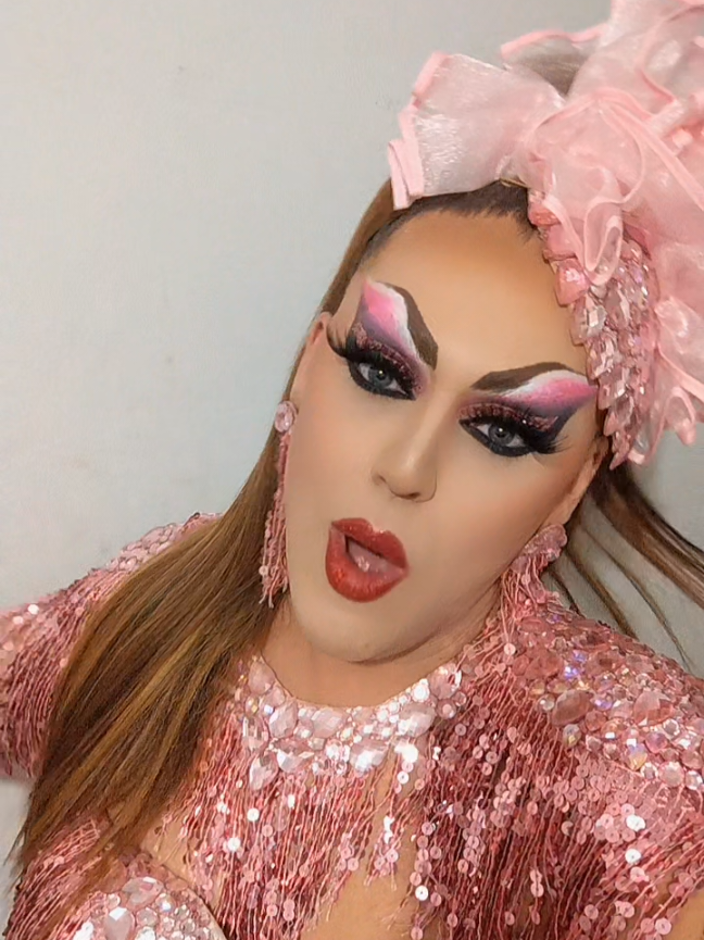 @Drag Tiffany