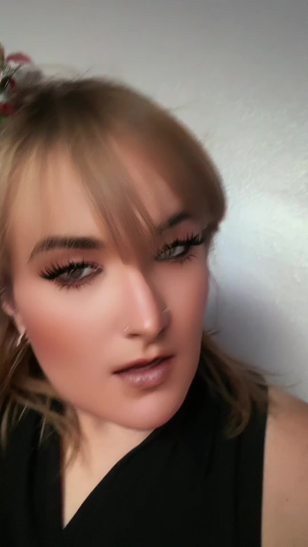 @🪩ℱℴ𝓍𝒾𝒾 𝒮𝒽𝒶𝓊𝓃𝒾ℯ🧨🇮🇹