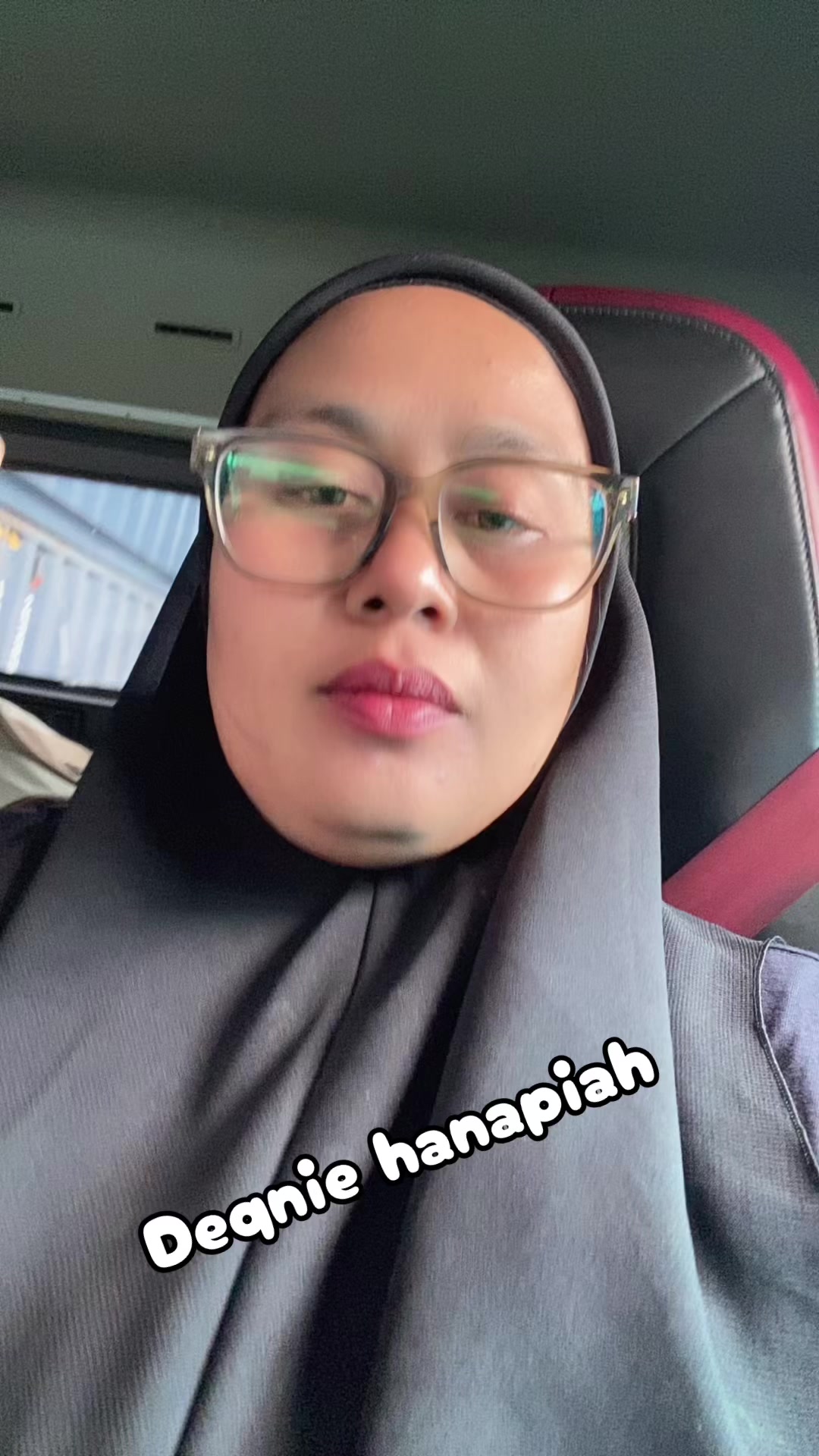 @Deqniehanapiah