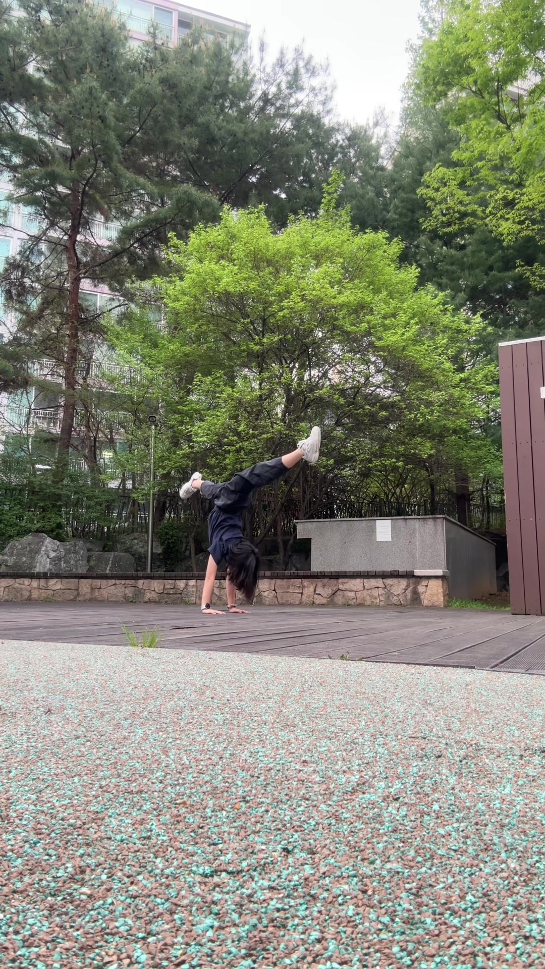 @지유보다 못생긴 뽀얁🤸&zwj;♀️
