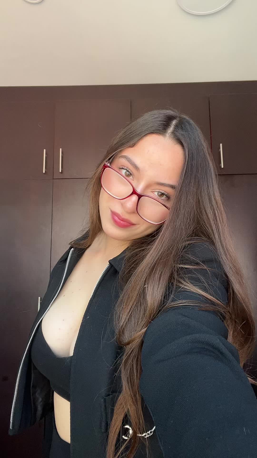 @Itsimenaa_