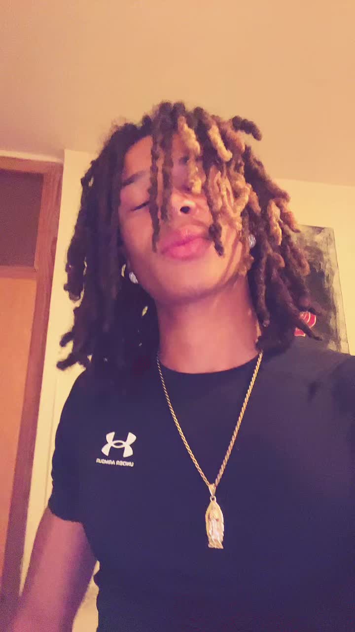 @Le MF🏝️