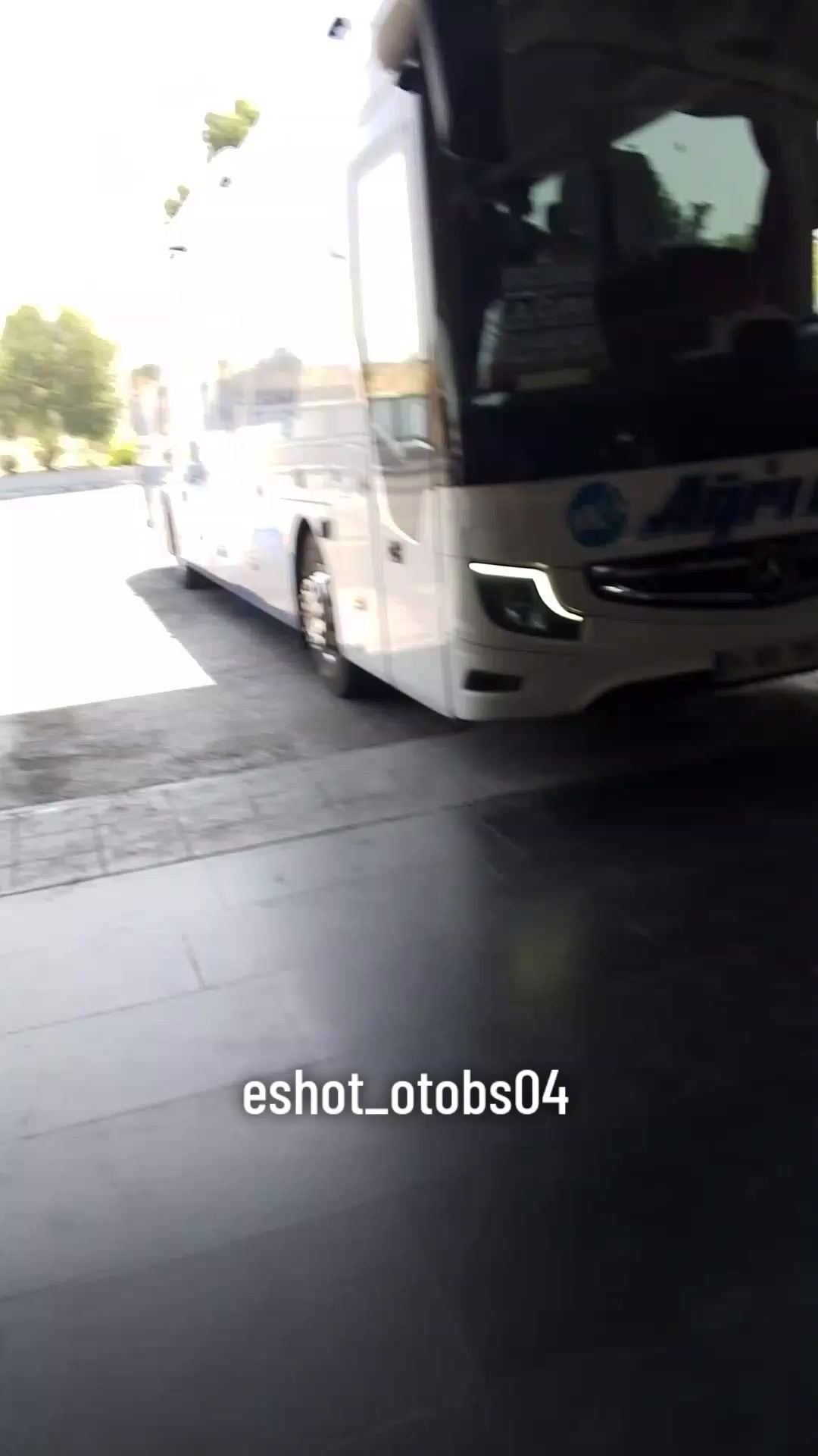 @eshot_otob&uuml;s04