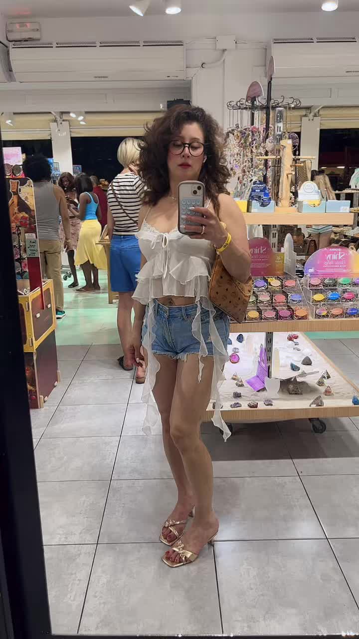 @Isabelita