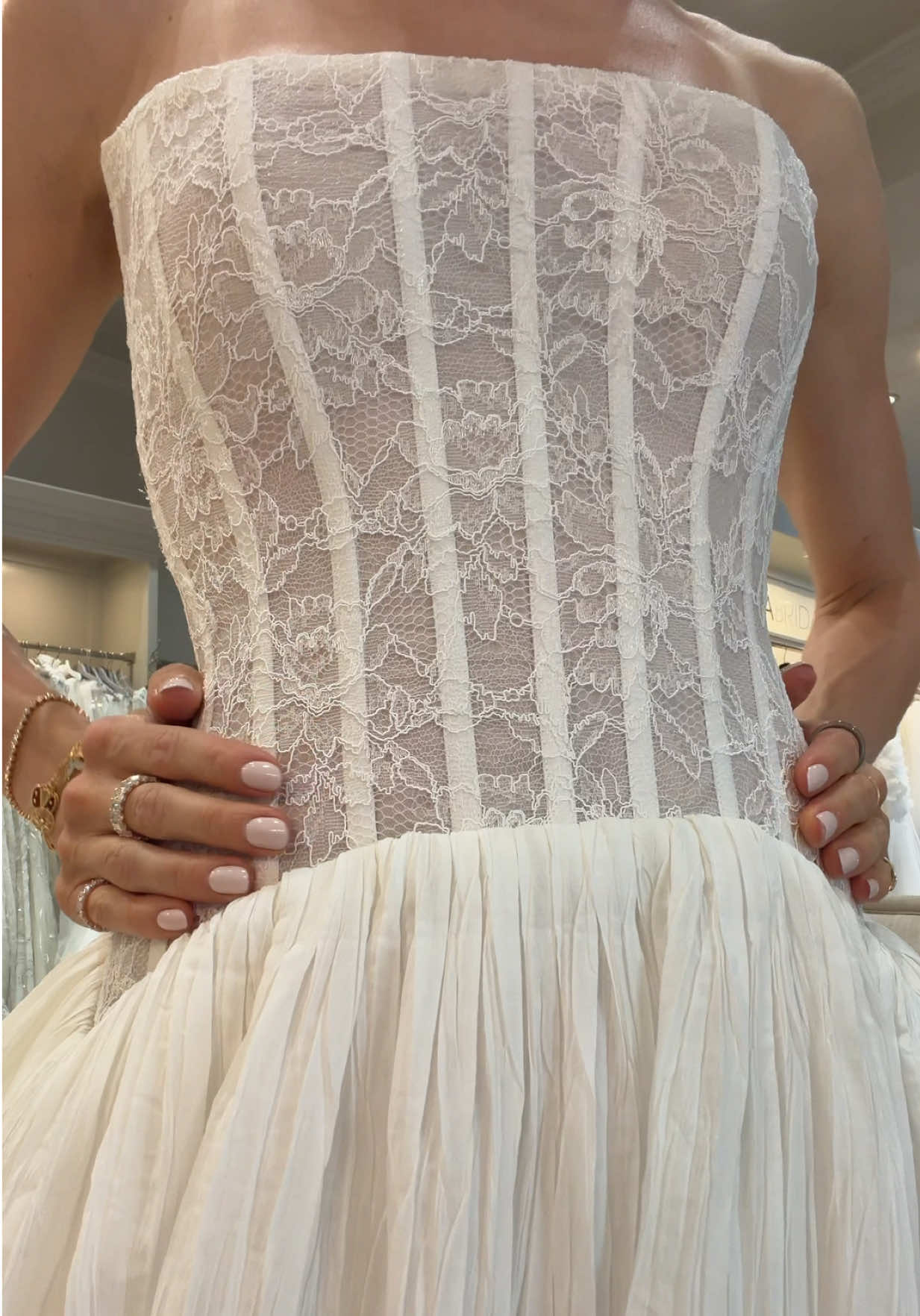 @Lovella Bridal