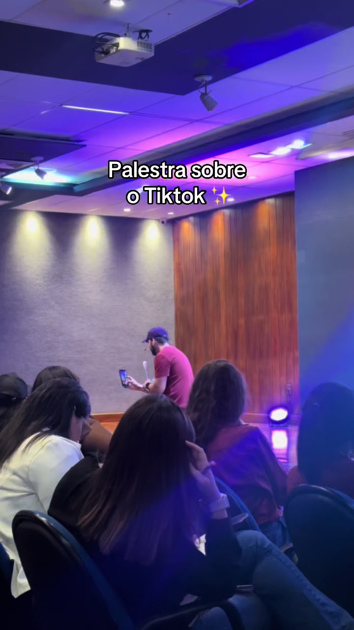 @Ana Laura