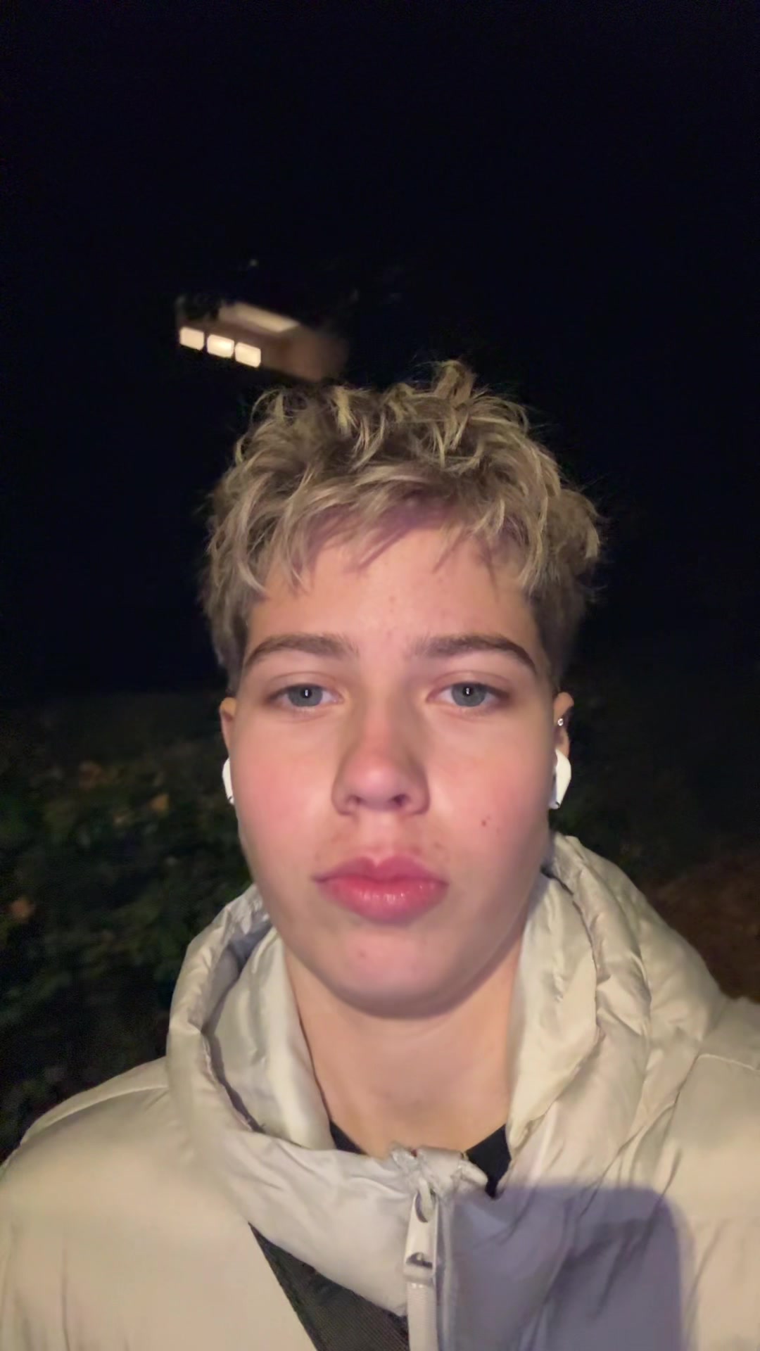 @Emi