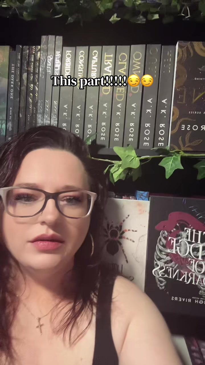 @Hollie Bookish PA