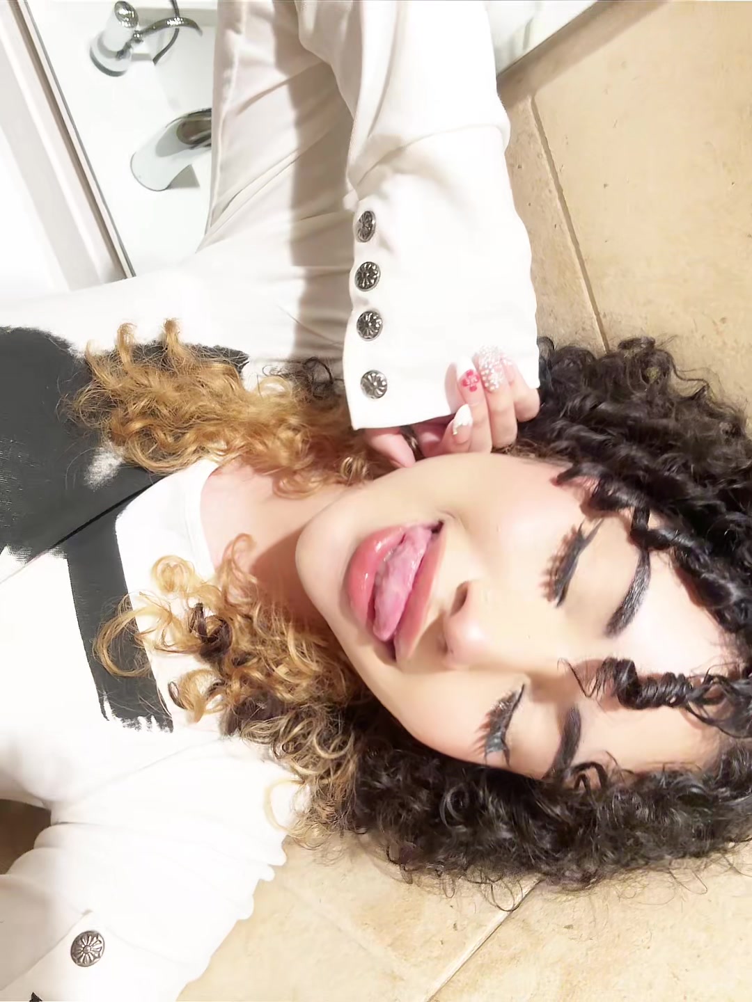 @⋆˙⟡