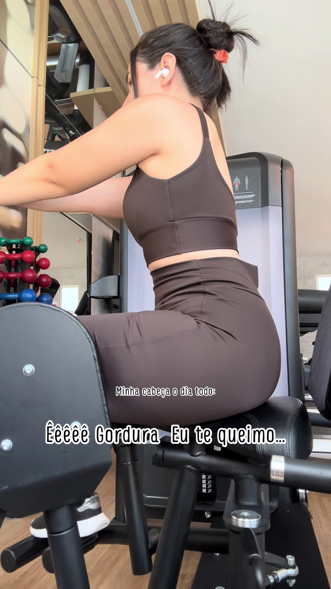 @Lara Falcão