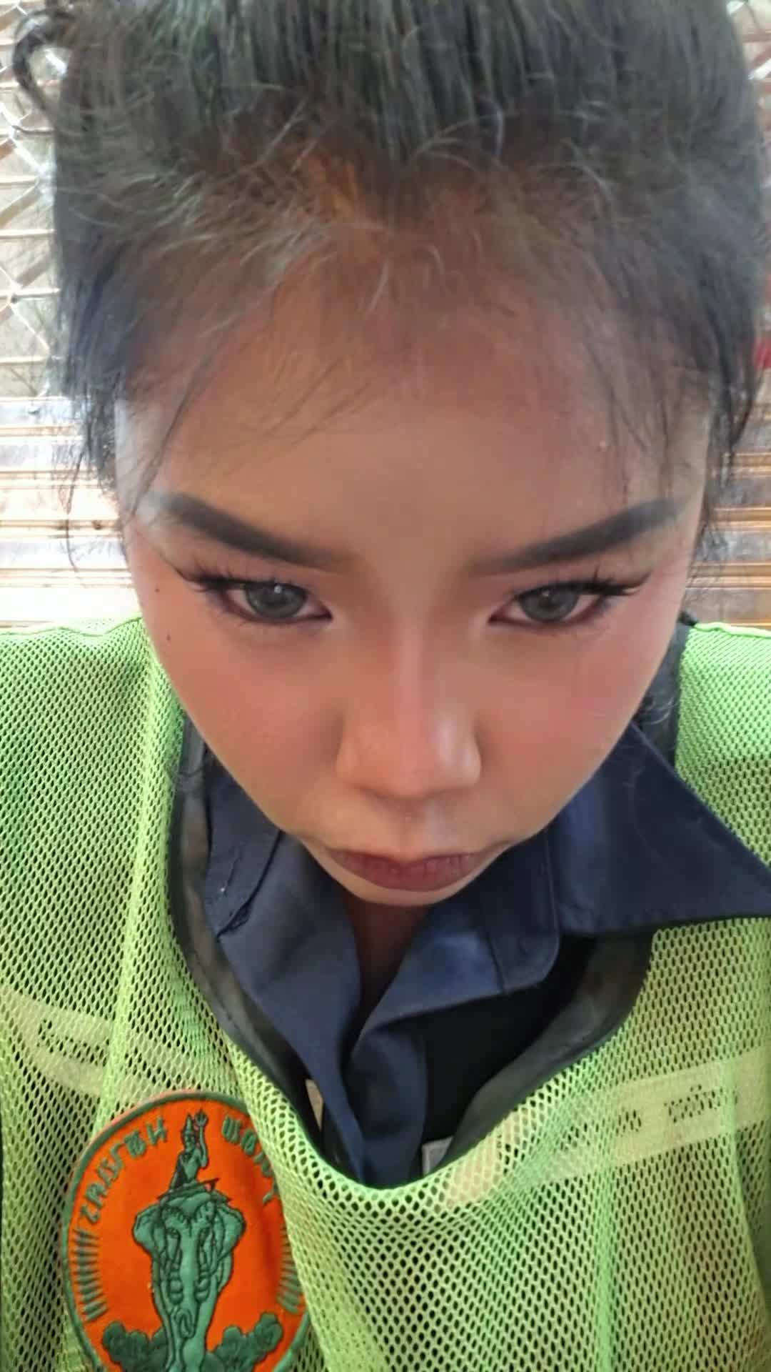 @มีน เจ้าแม่กวาดสุดเริ่ด
