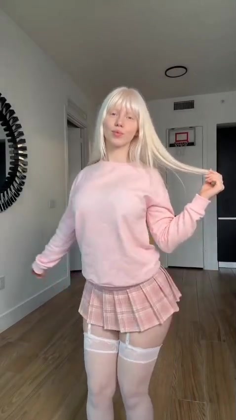 @_alinaviktoria