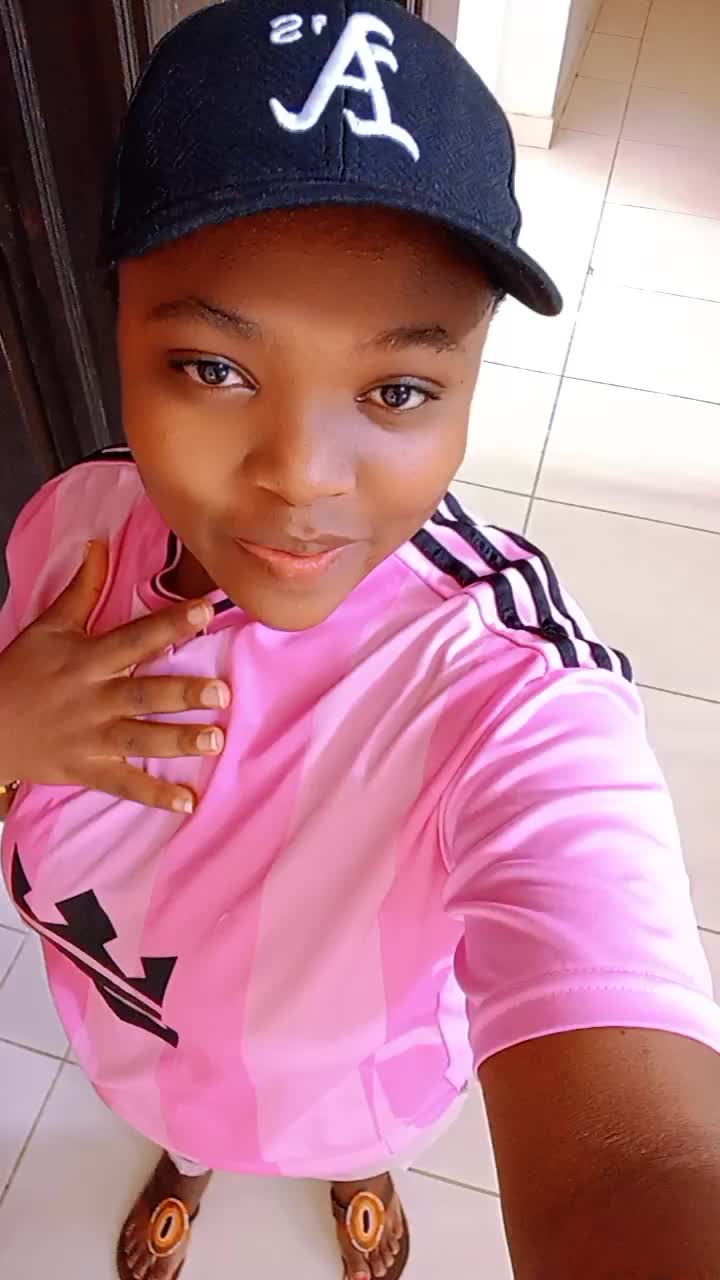 @annfrancis 🥵🥵🥵🐾🦋🇰🇪🇸🇦