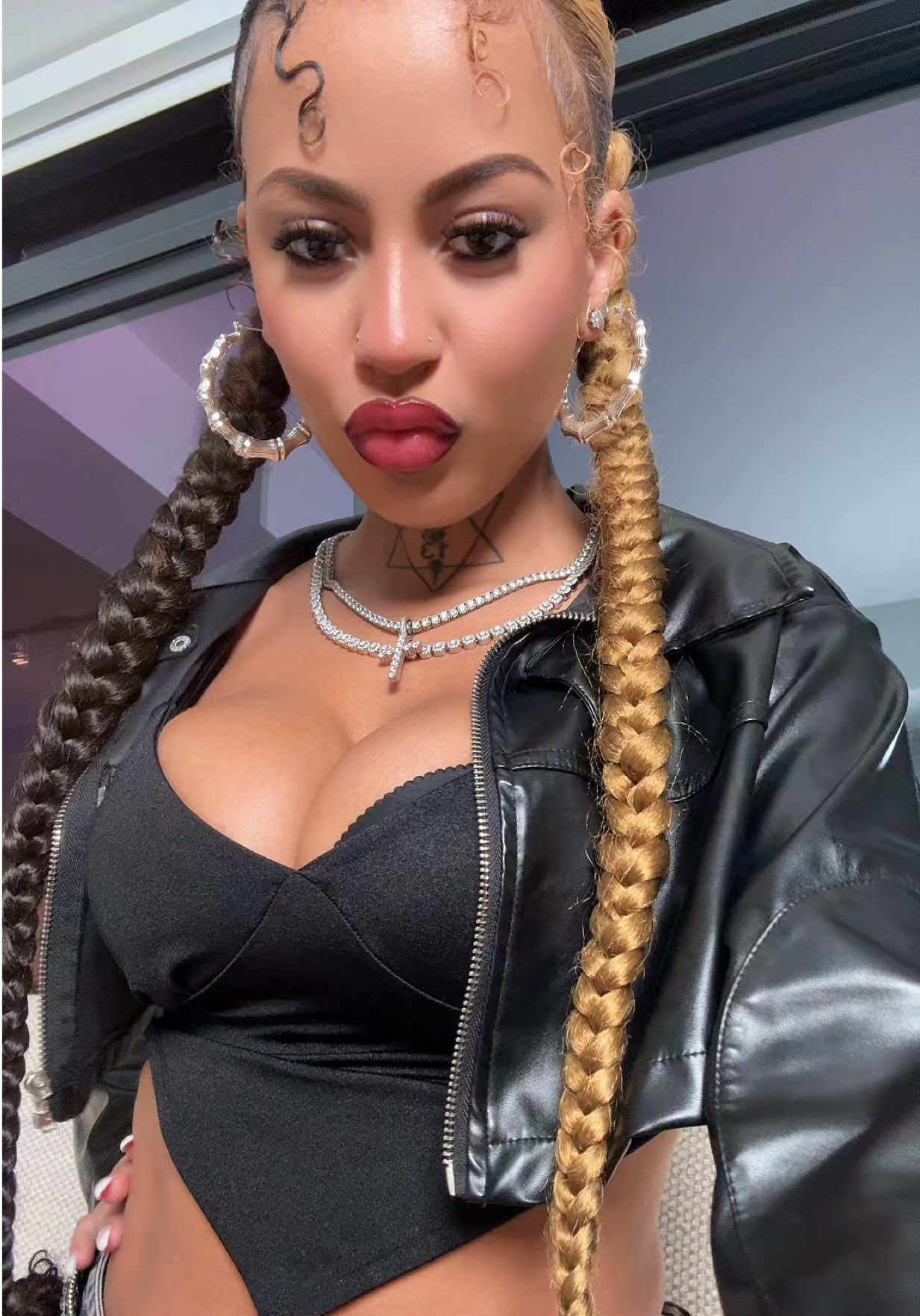 @TyNadia🧞♀️