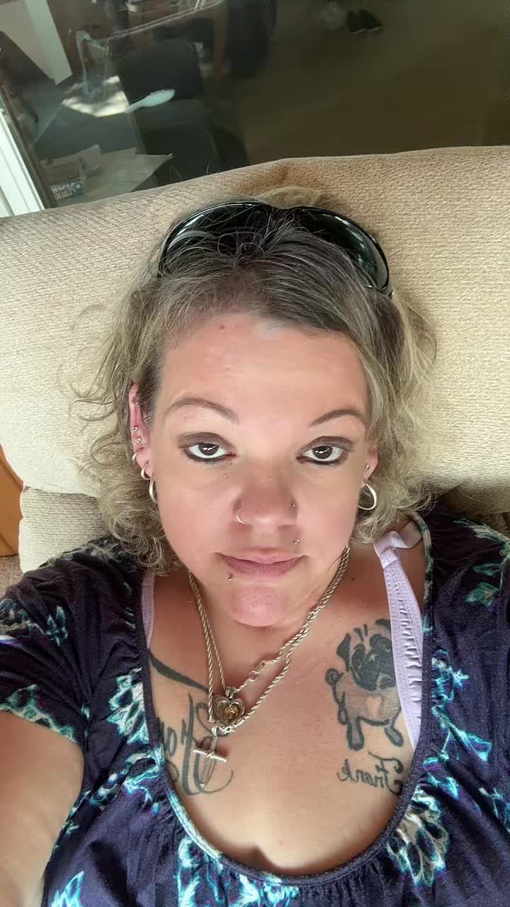 @😈😇Rebbecca🦿&hearts;️
