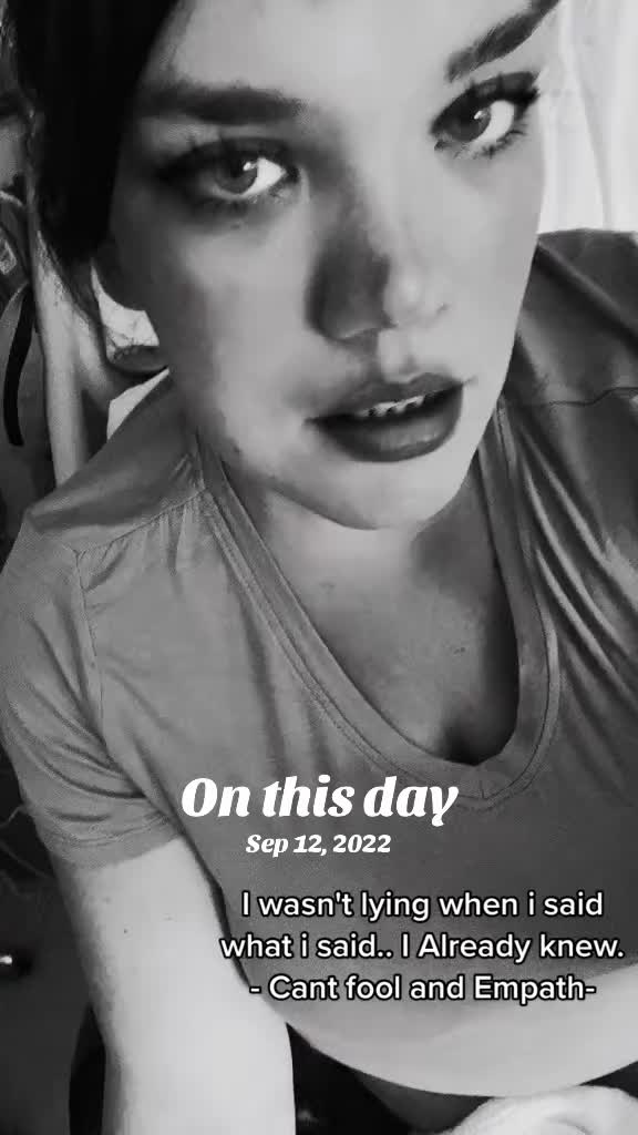 @Chaos_And_Roses89